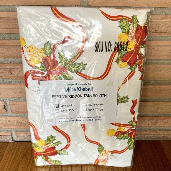 Vintage Christmas Vinyl Tablecover Miles Kimball 70” Round - Picture 1 of 3